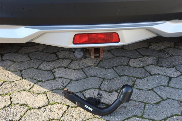 Sølv Nissan Micra fra 2018
