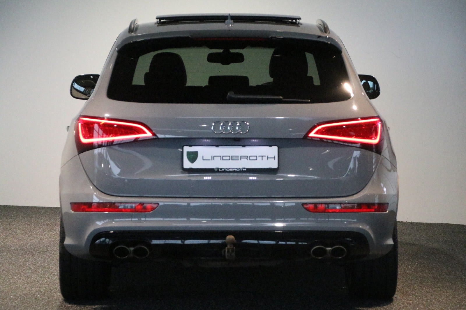 Grå Audi SQ5 fra 2017