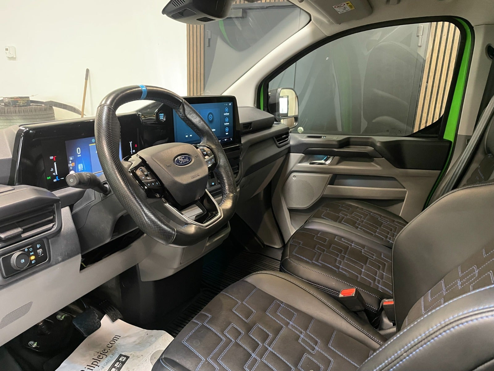 Grøn Ford Transit Custom 300 L2 fra 2025