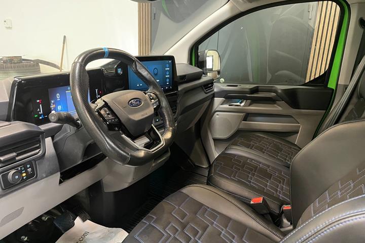 Grøn Ford Transit Custom 300 L2 fra 2025