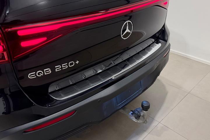 Sort Mercedes EQB250+ fra 2025