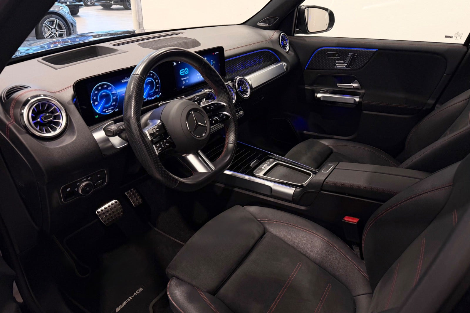 Sort Mercedes EQB250+ fra 2025