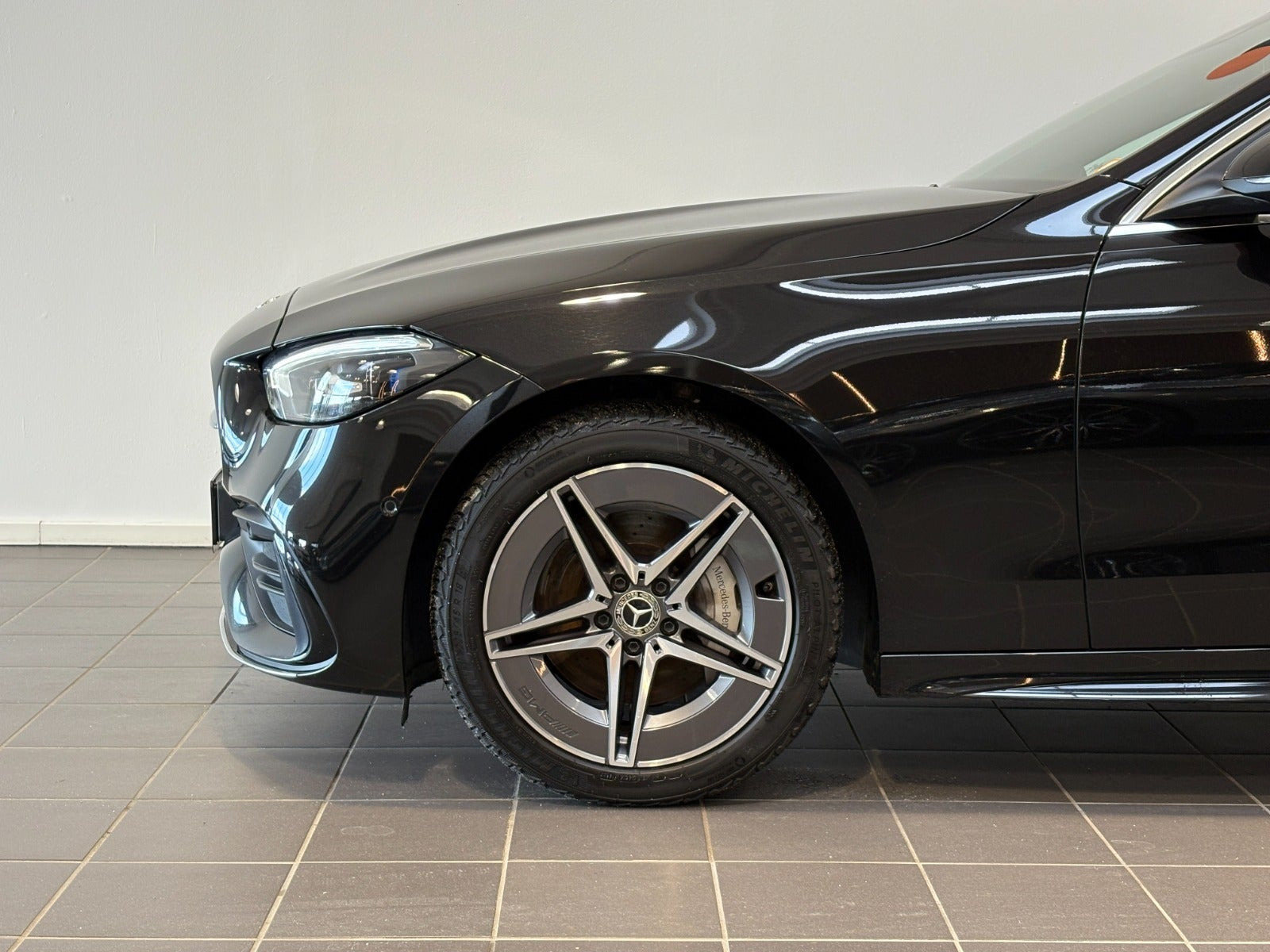Sort Mercedes C300 e fra 2022