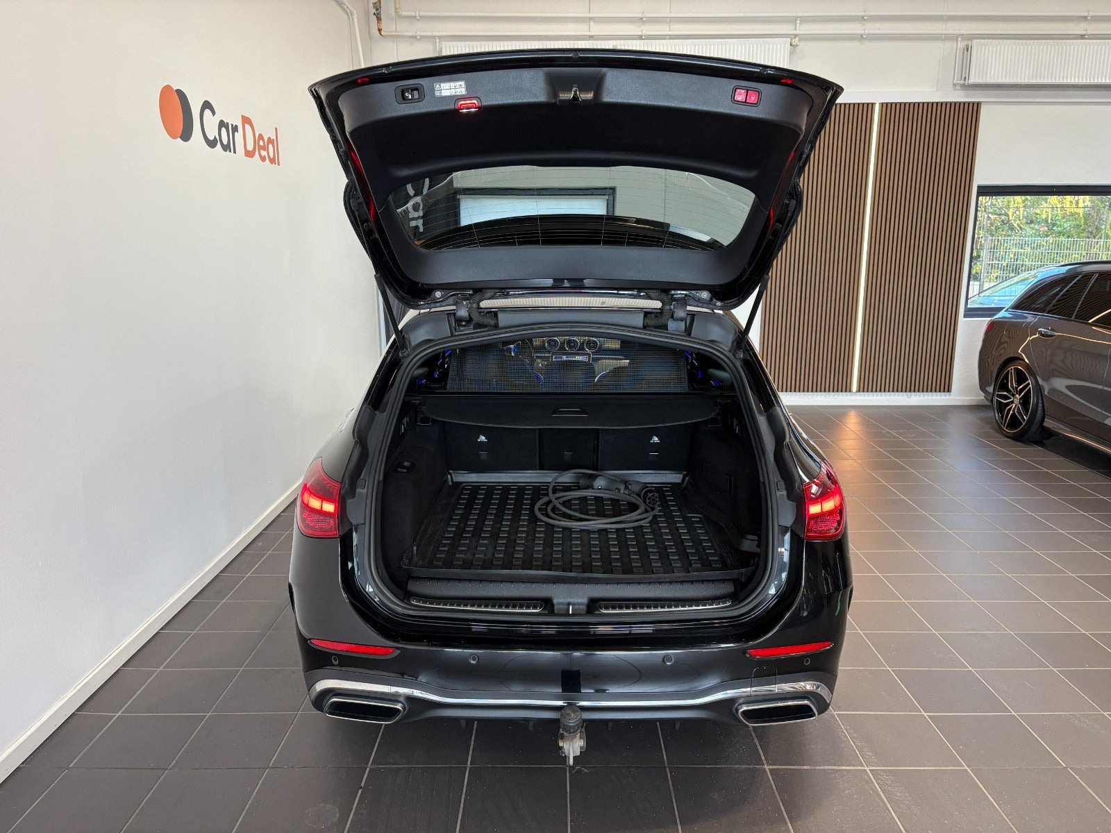 Sort Mercedes C300 e fra 2022