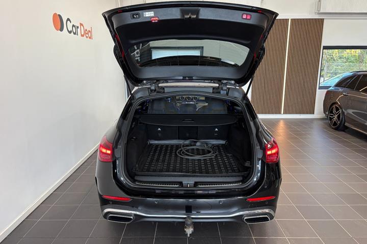 Sort Mercedes C300 e fra 2022
