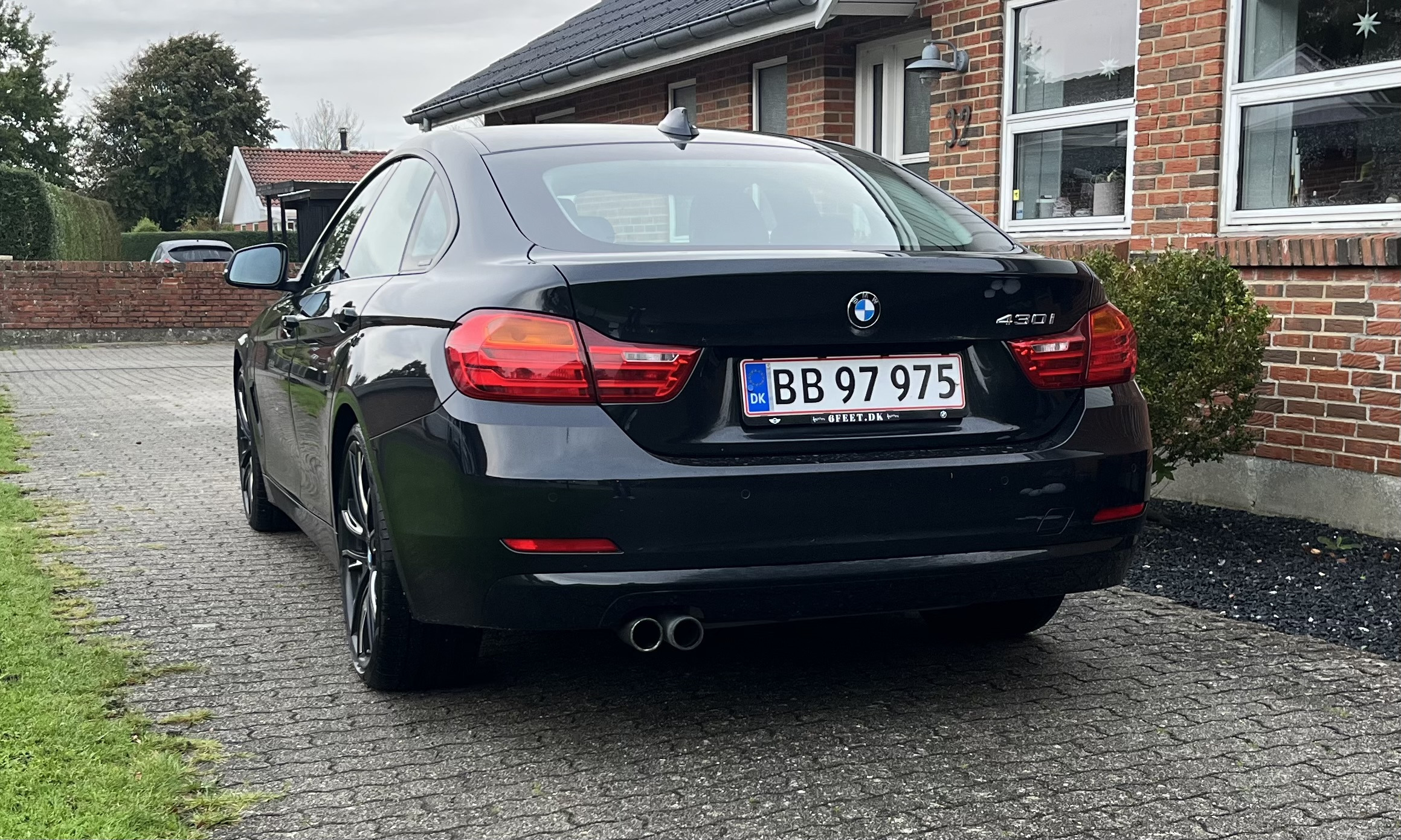 Sort BMW 430i fra 2016