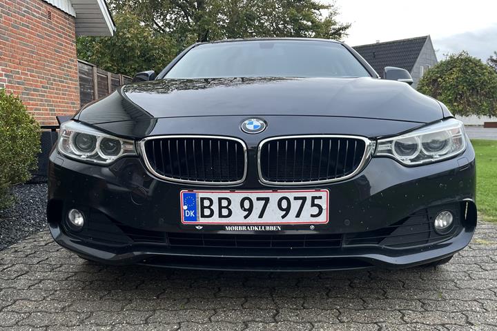 Sort BMW 430i fra 2016