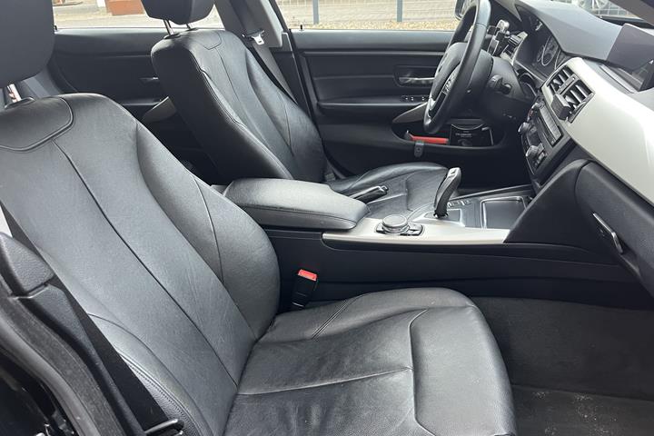 Sort BMW 430i fra 2016