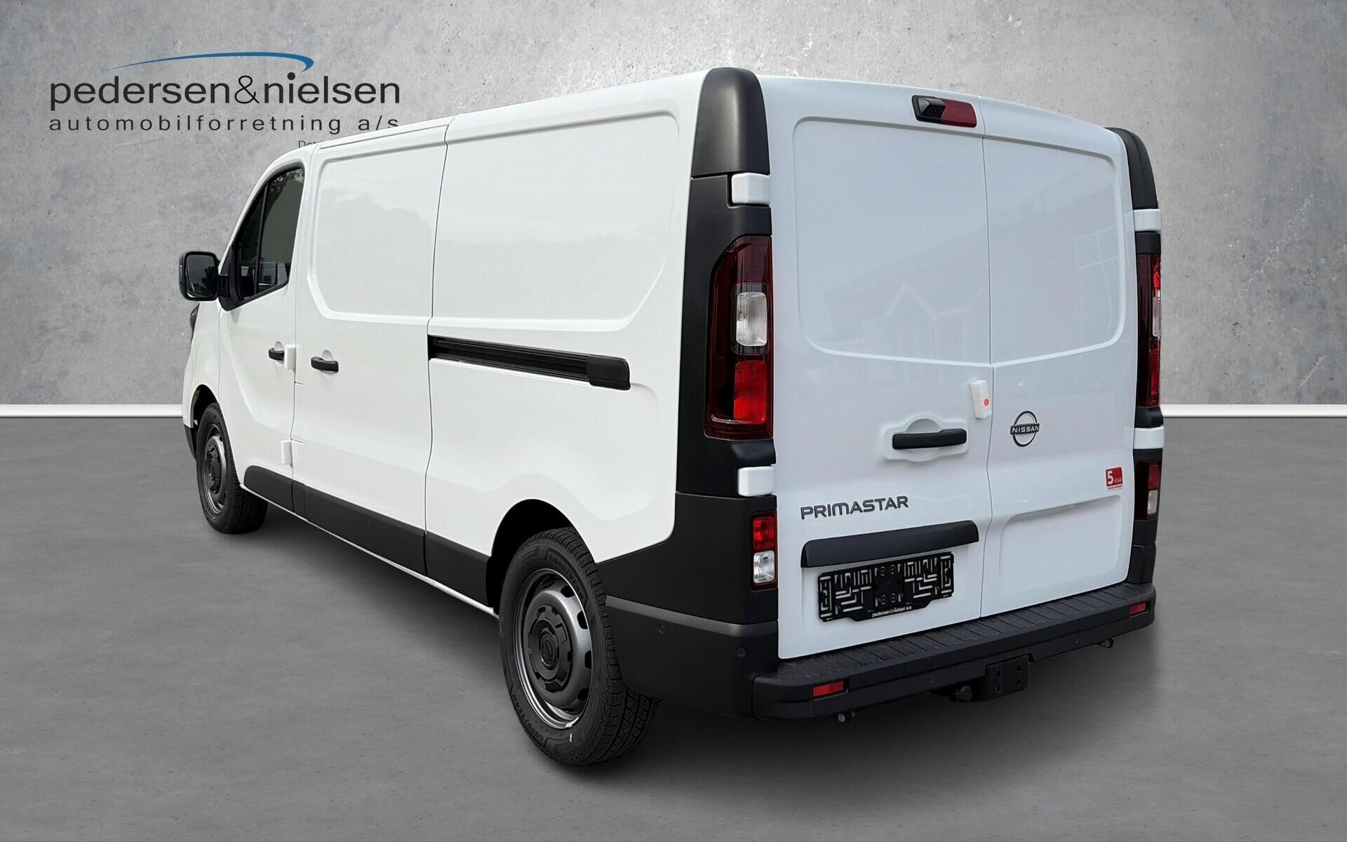 Hvid Nissan Primastar fra 2026