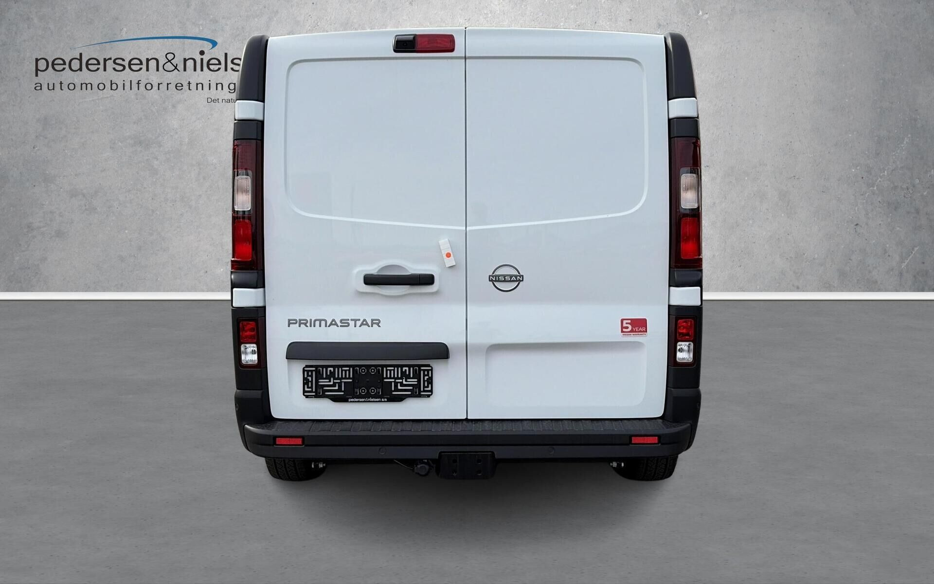 Hvid Nissan Primastar fra 2026