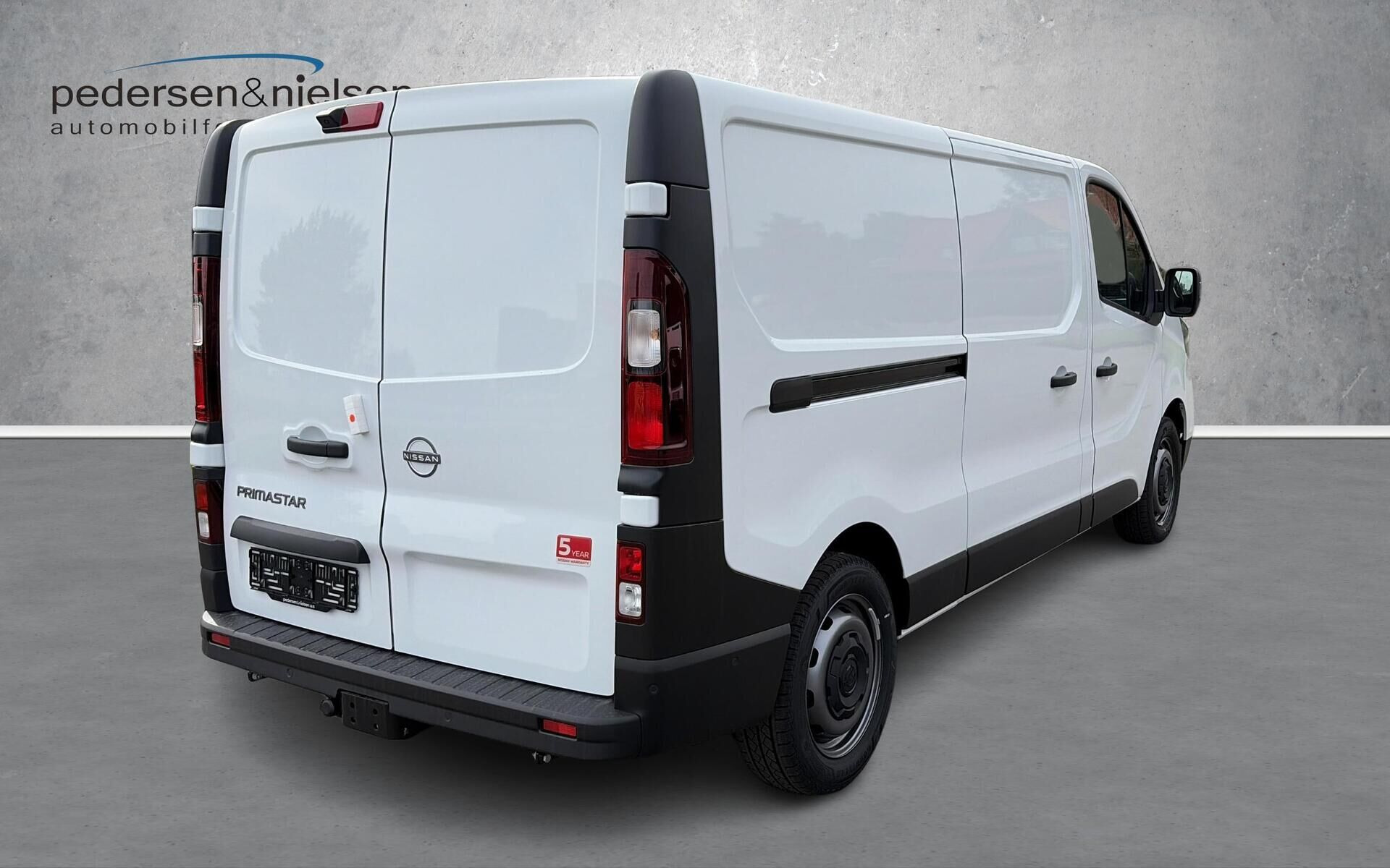 Hvid Nissan Primastar fra 2026