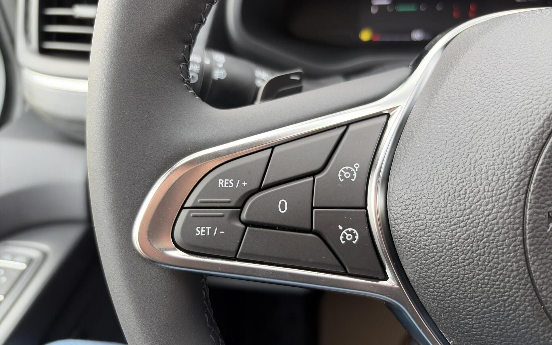 Hvid Nissan Primastar fra 2026
