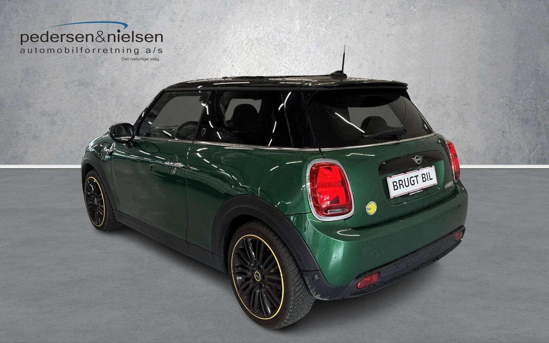 Grøn Mini Cooper fra 2023
