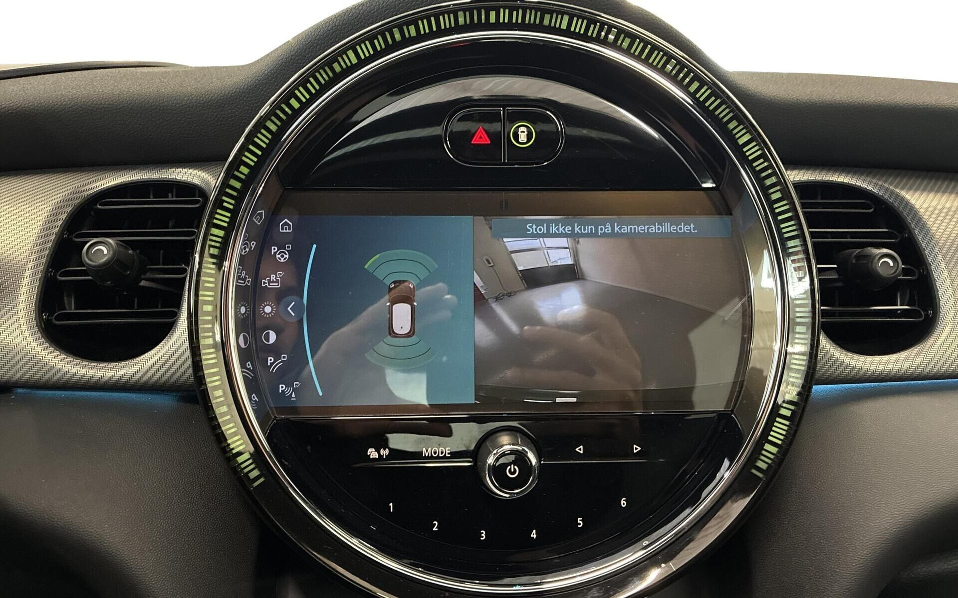 Grøn Mini Cooper fra 2023