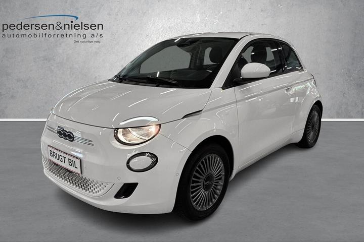 Hvid Fiat 500e fra 2023