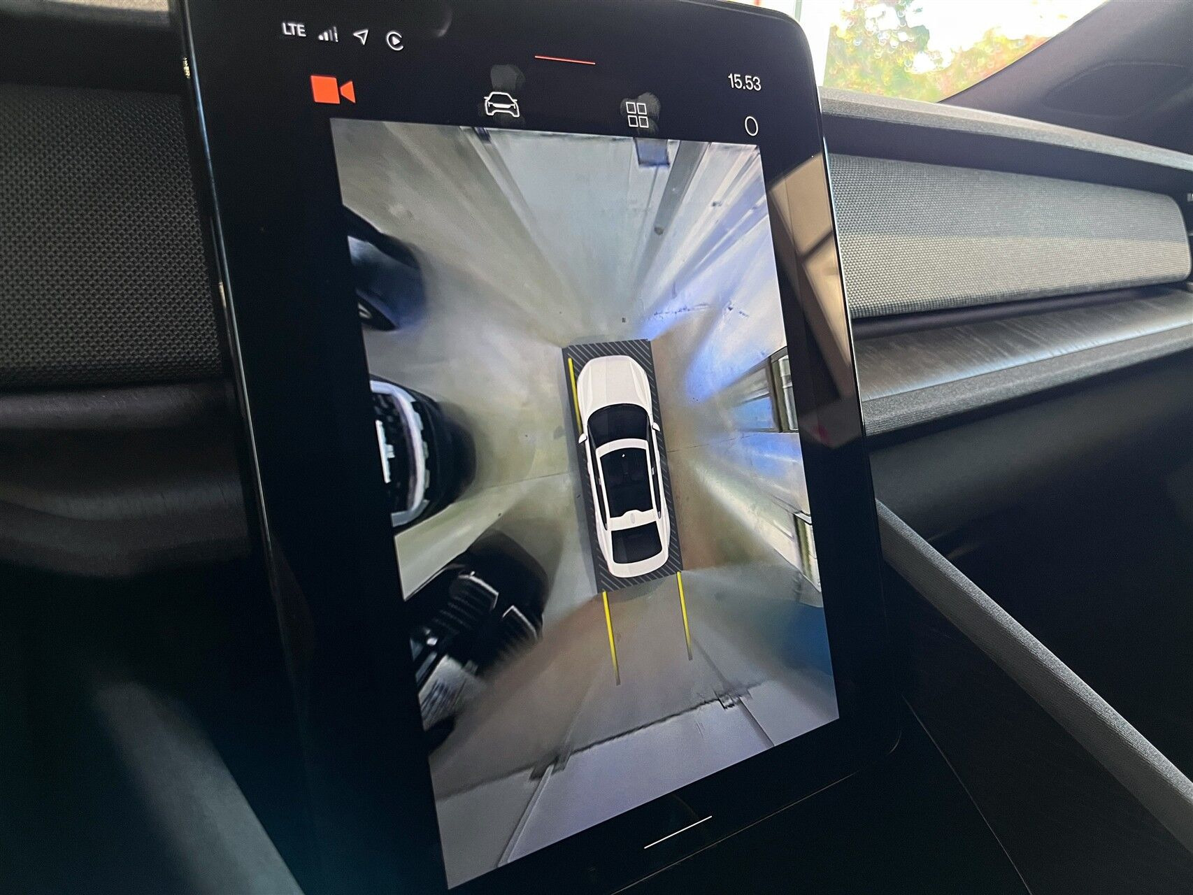Blå Polestar 2 fra 2023