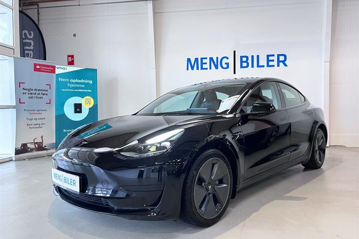 Sort Tesla Model 3 fra 2022