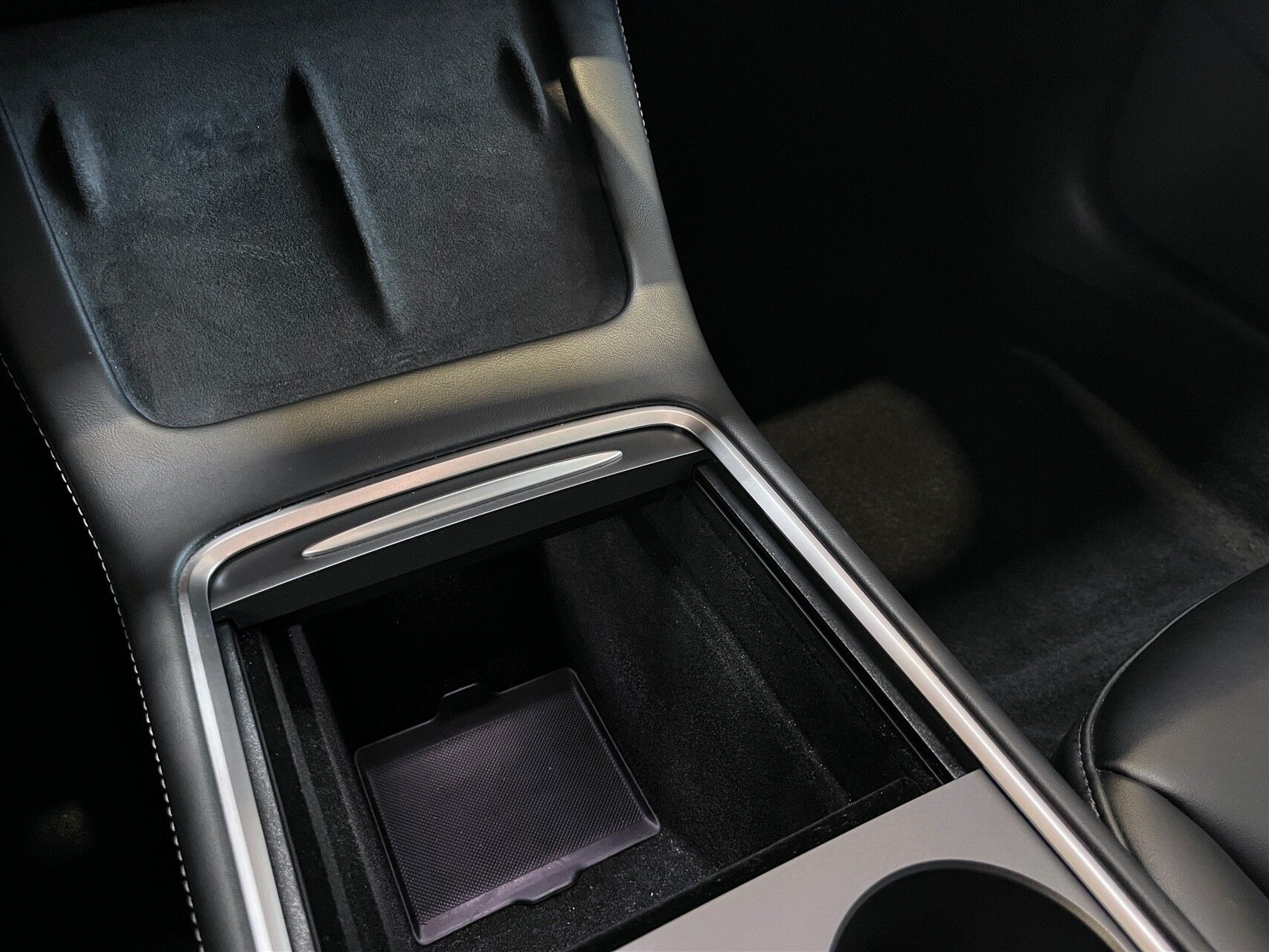 Sort Tesla Model 3 fra 2022