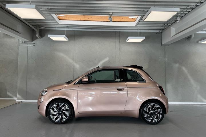undefined Fiat 500e fra 2024