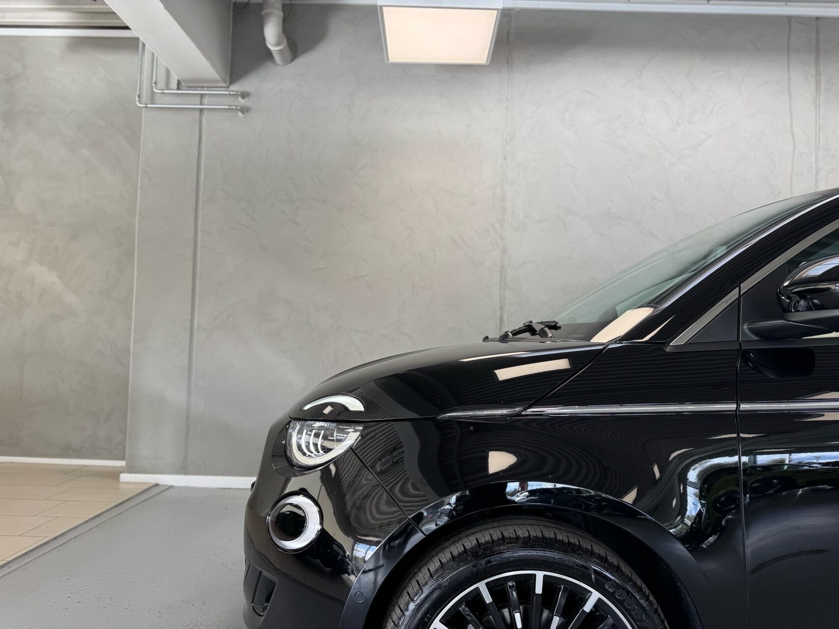 Sort Fiat 500e fra 2024