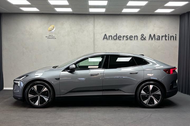 Grå Polestar 4 fra 2026