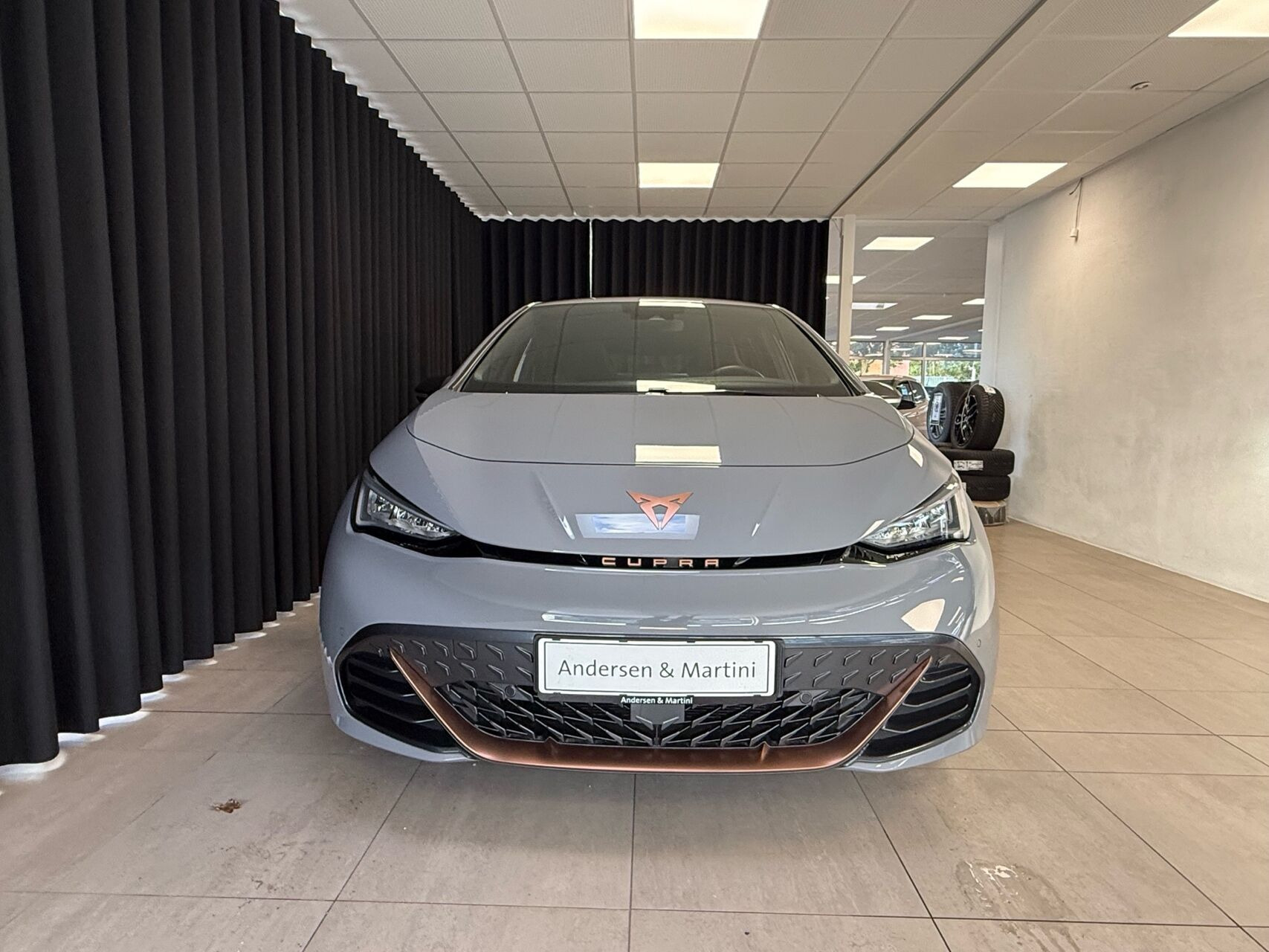 Grå Cupra Born fra 2024
