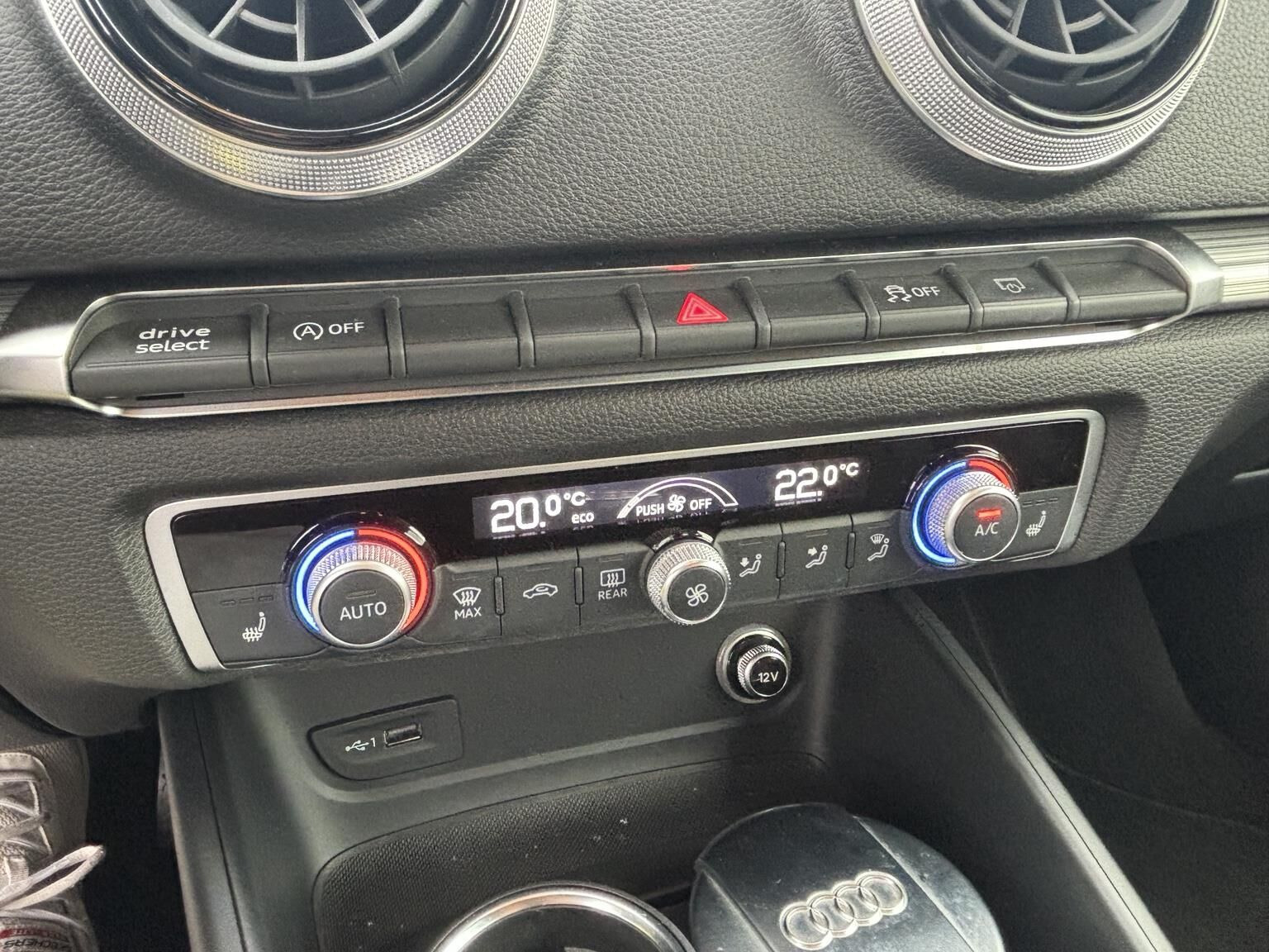 Hvid Audi A3 fra 2019