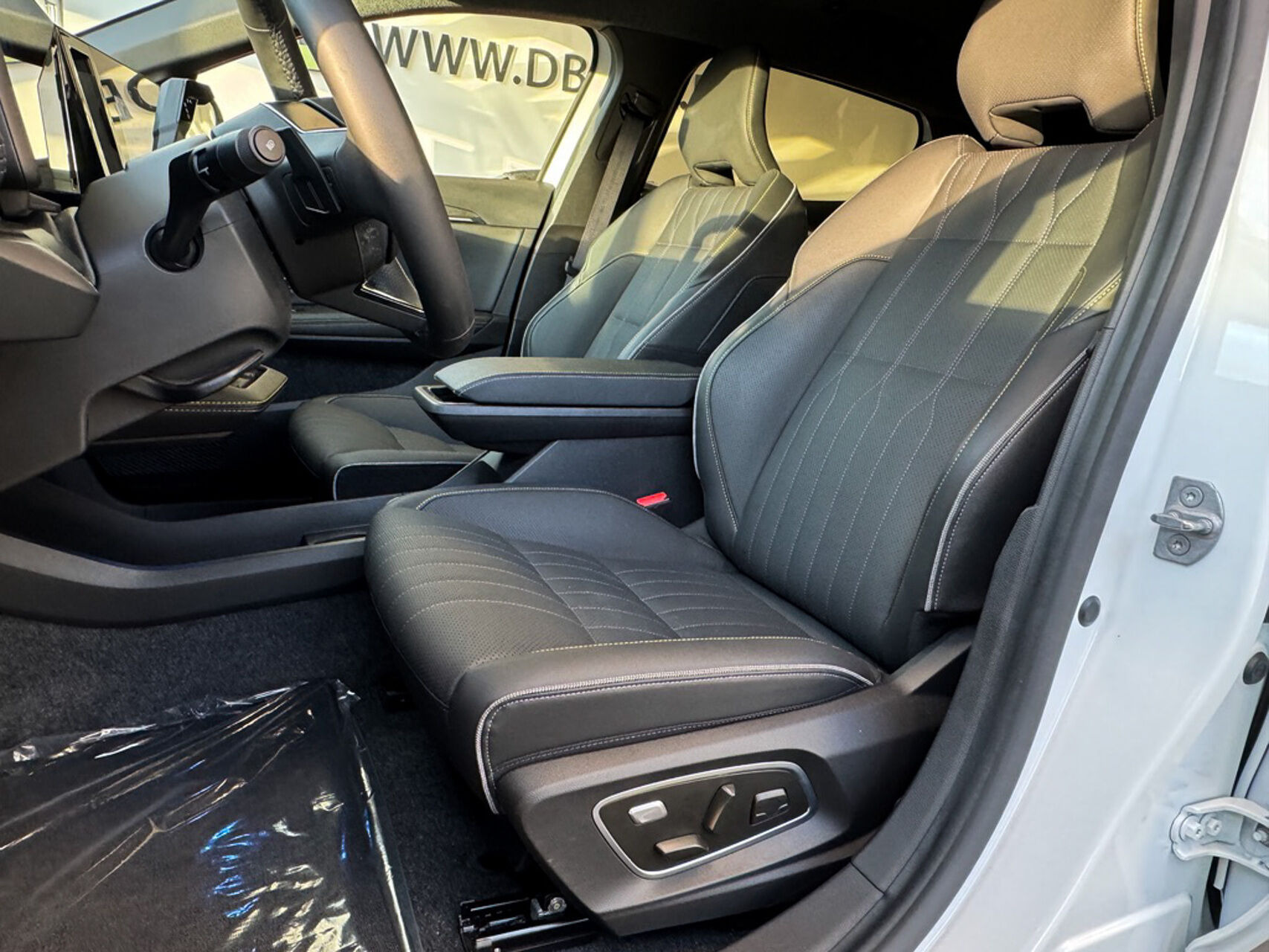 Hvid Renault Mégane fra 2025
