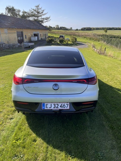 undefined Mercedes EQE300 fra 2024