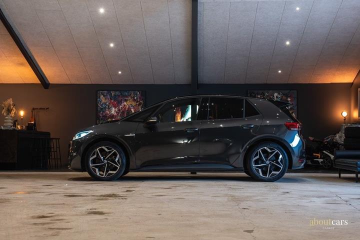 Grå VW ID.3 fra 2021