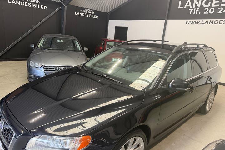 Sort Volvo V70 fra 2013