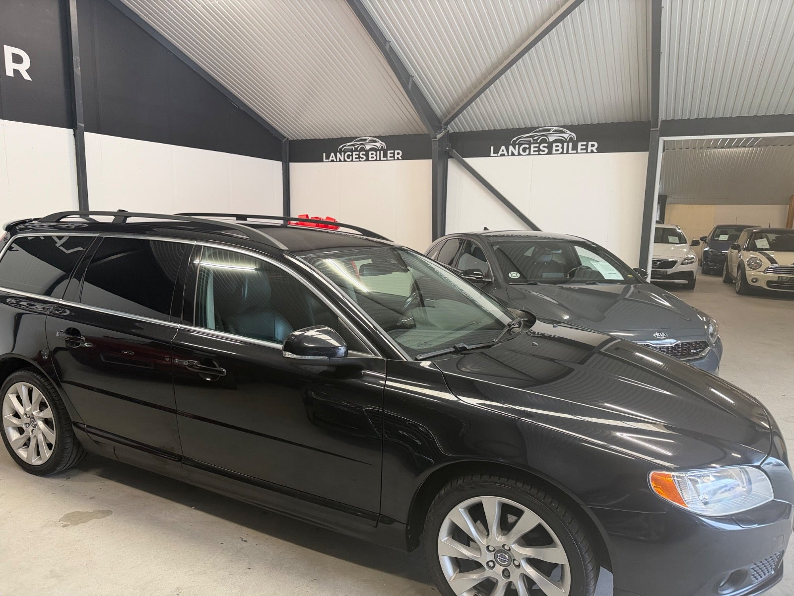Sort Volvo V70 fra 2013