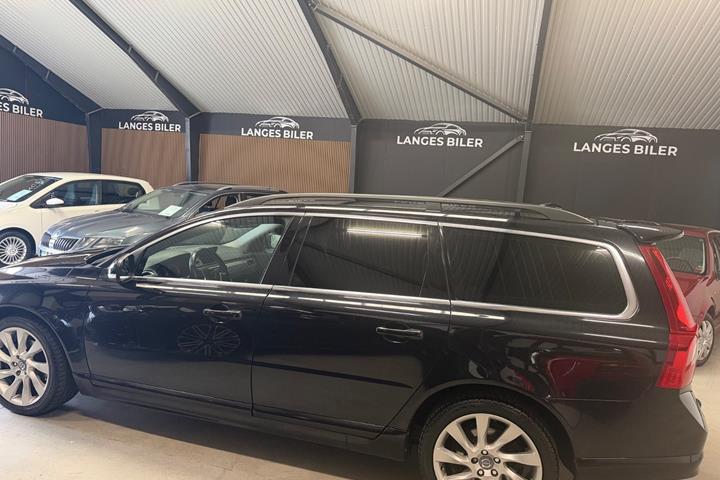 Sort Volvo V70 fra 2013