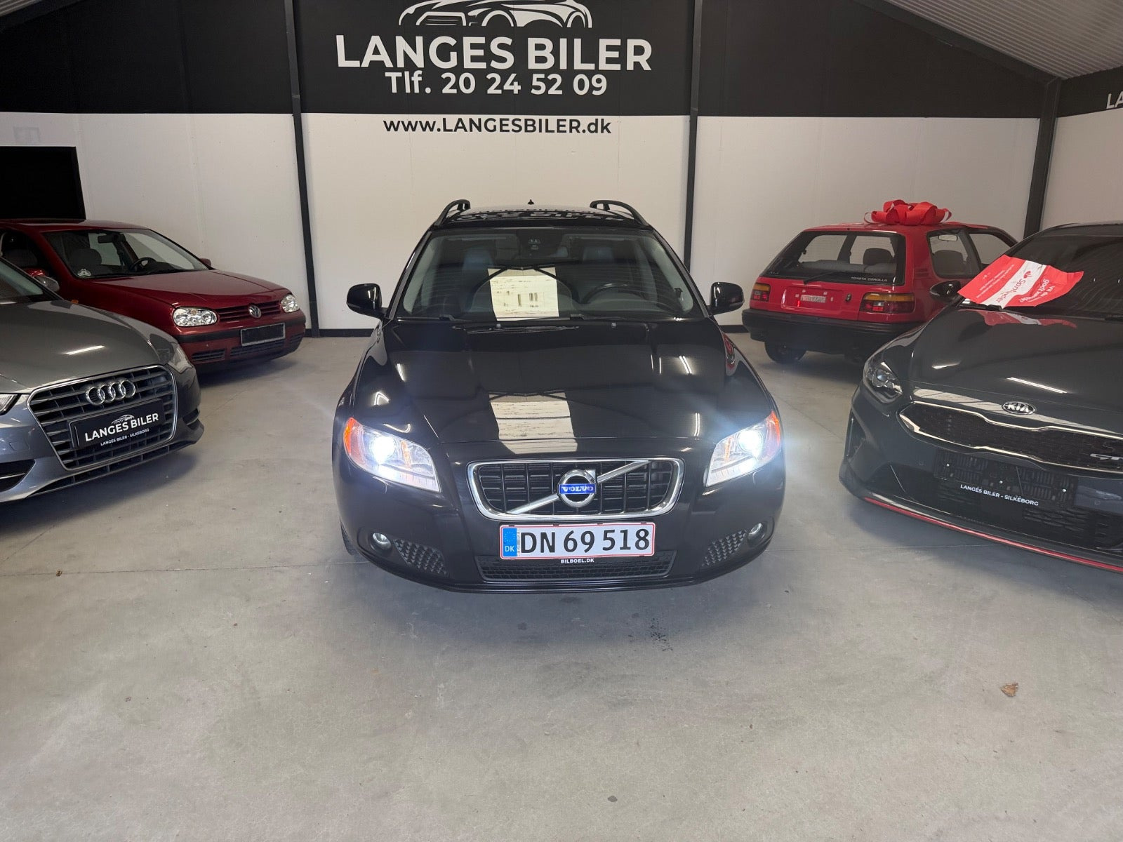 Sort Volvo V70 fra 2013