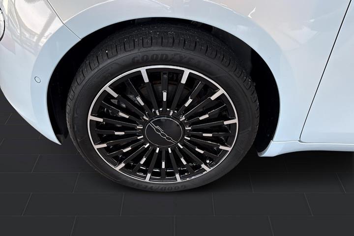 undefined Fiat 500e fra 2023
