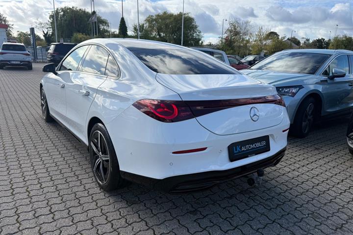 Hvid Mercedes CLA250+ fra 2026