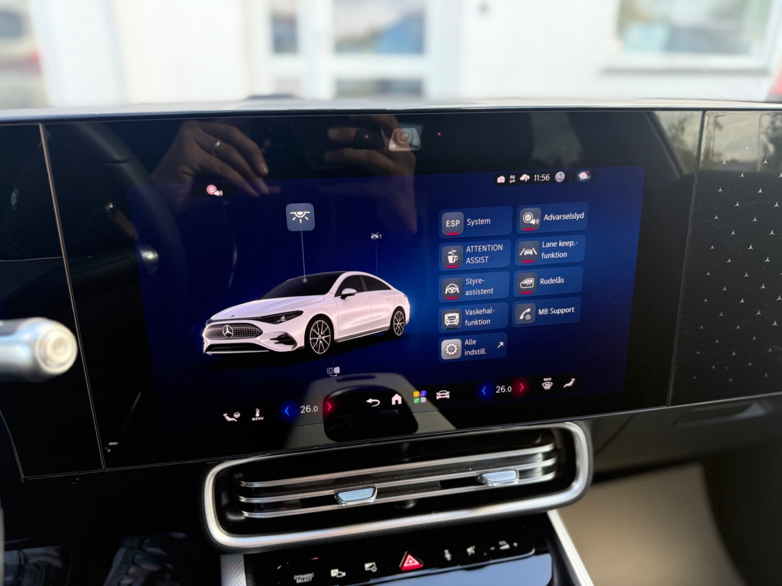 Hvid Mercedes CLA250+ fra 2026