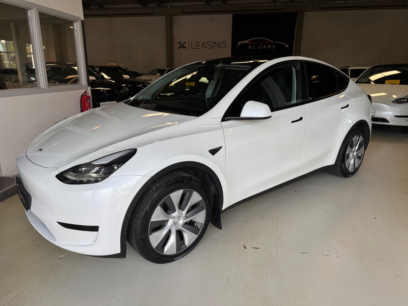 Tesla Model Y RWD