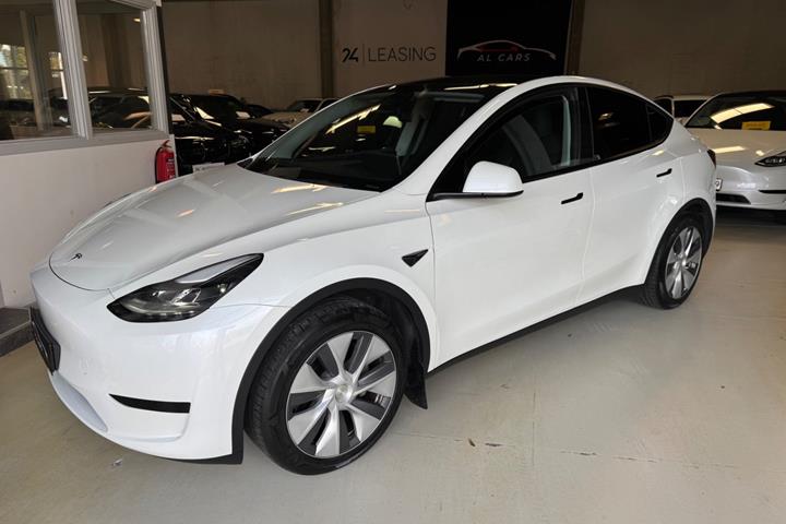 undefined Tesla Model Y fra 2024
