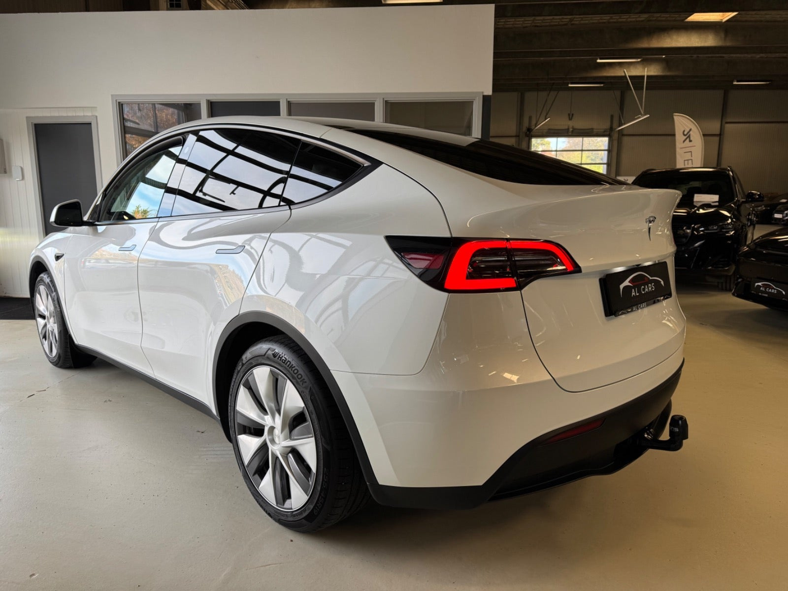 undefined Tesla Model Y fra 2024