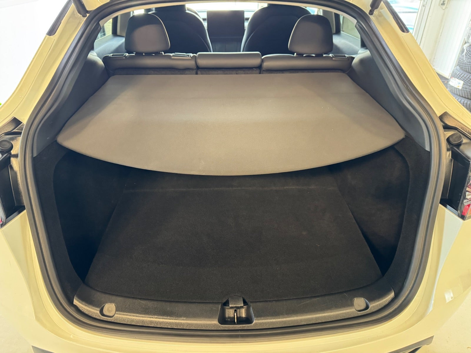undefined Tesla Model Y fra 2024