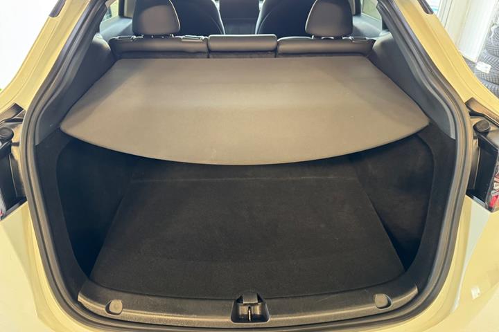 undefined Tesla Model Y fra 2024