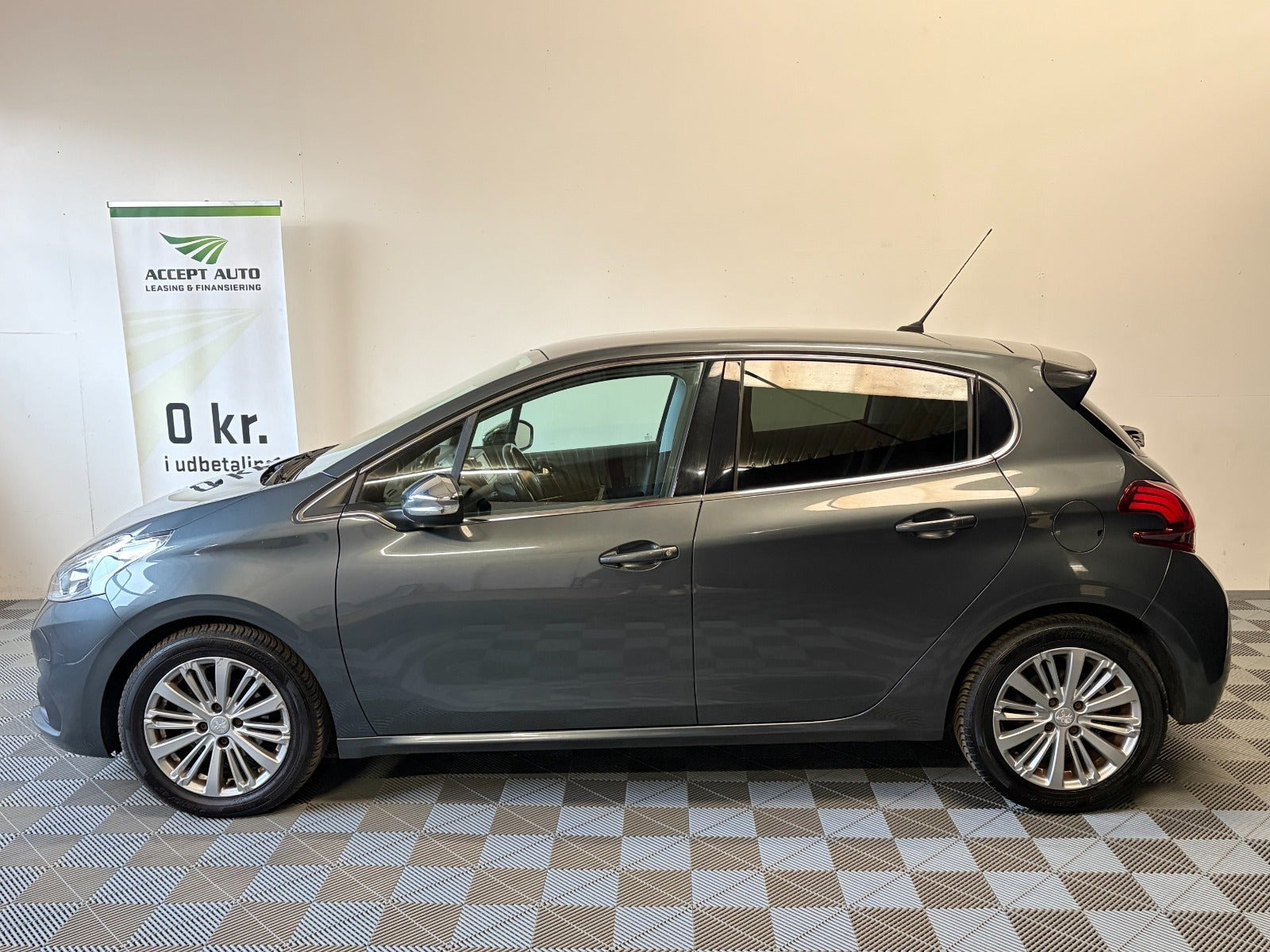 undefined Peugeot 208 fra 2017