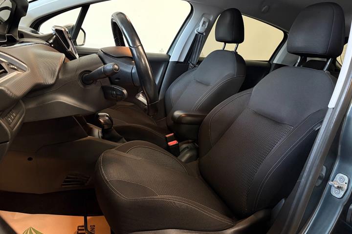undefined Peugeot 208 fra 2017
