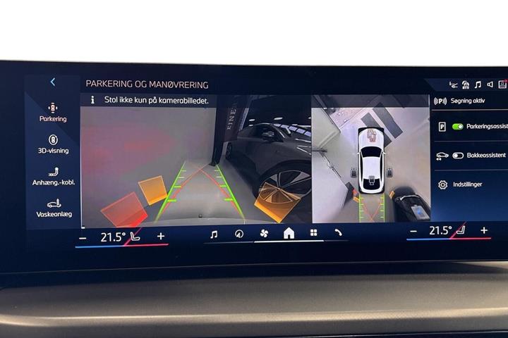 Hvid BMW i4 fra 2024