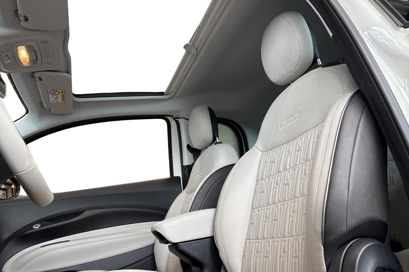 Hvid Fiat 500e fra 2023
