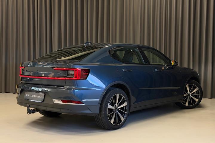 Blå Polestar 2 fra 2022