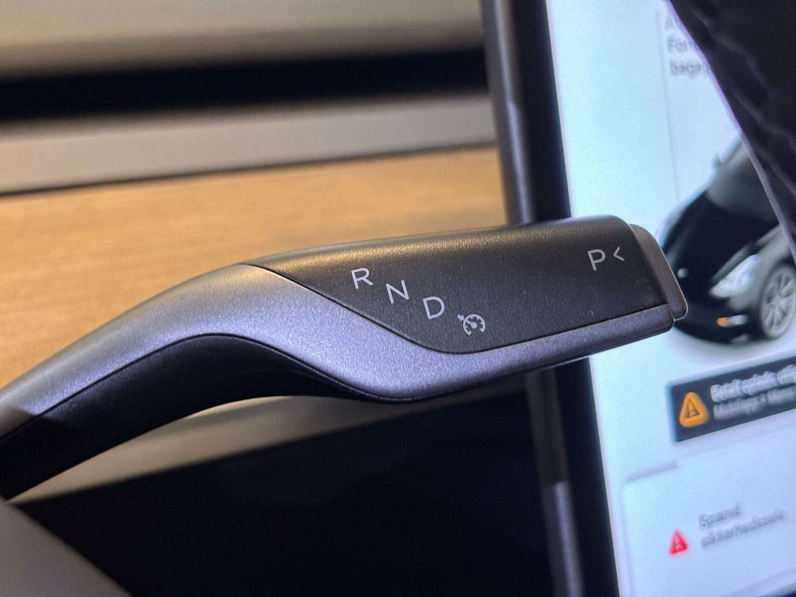 Sort Tesla Model 3 fra 2021