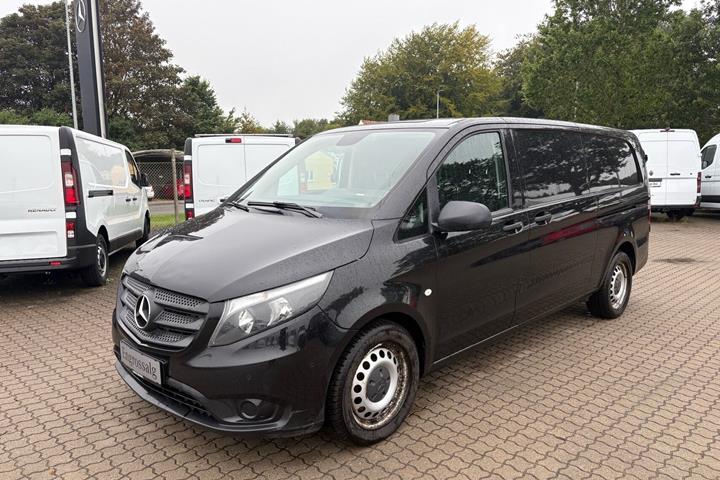 Sort Mercedes Vito 119 fra 2019