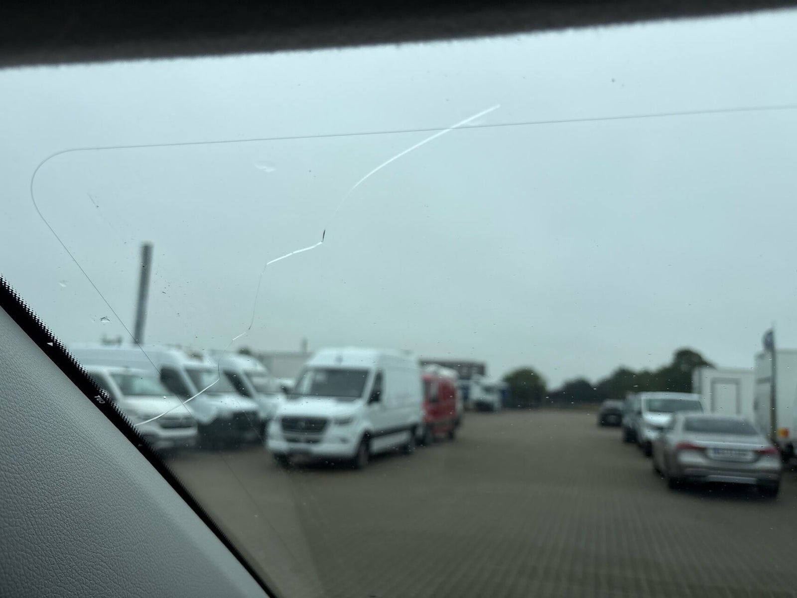 Sort Mercedes Vito 119 fra 2019